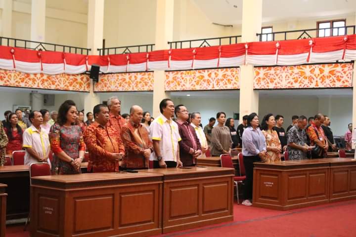 poto:Pj. Bupati Landak Hadiri Natal Bersama Ikatan Sarjana Katolik Indonesia dan DAD Landak